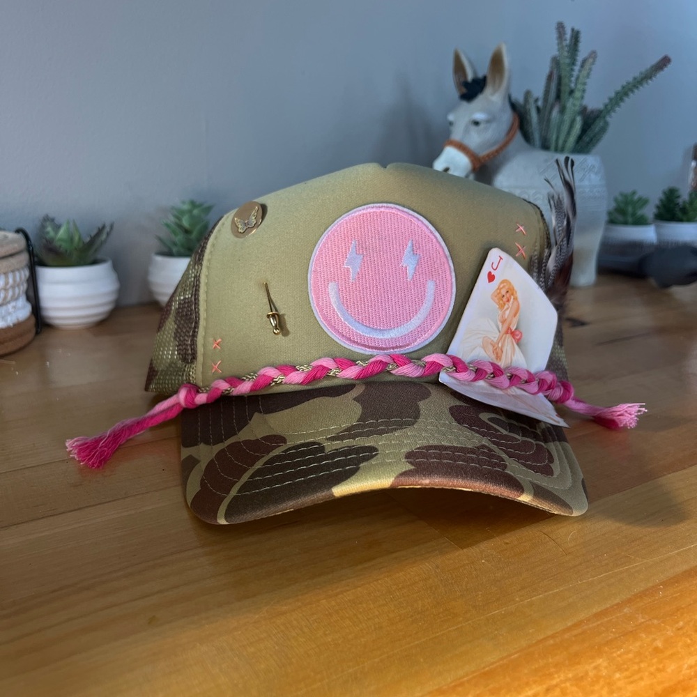 Camo Trucker Hat 🧢